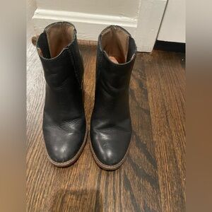 Black leather Madewell booties